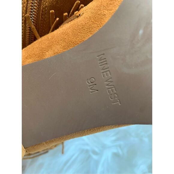 Nine West brown fringe booties size 9 - Picture 8 of 8